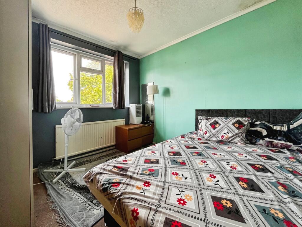 Apartment in Slough, Cippenham - View 4