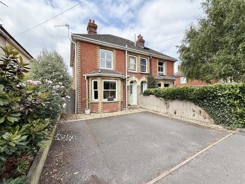 Main image of property: Church Road, Warsash, Southampton