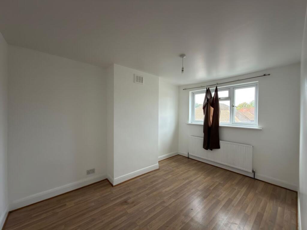 99B Longspring, Watford, Hertfordshire, WD24 6PU photo 3