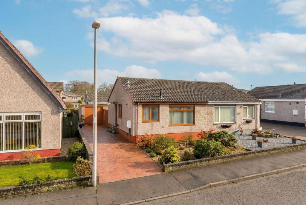Main image of property: 14 St. Regulus Road, Monifieth, DD5 4RJ