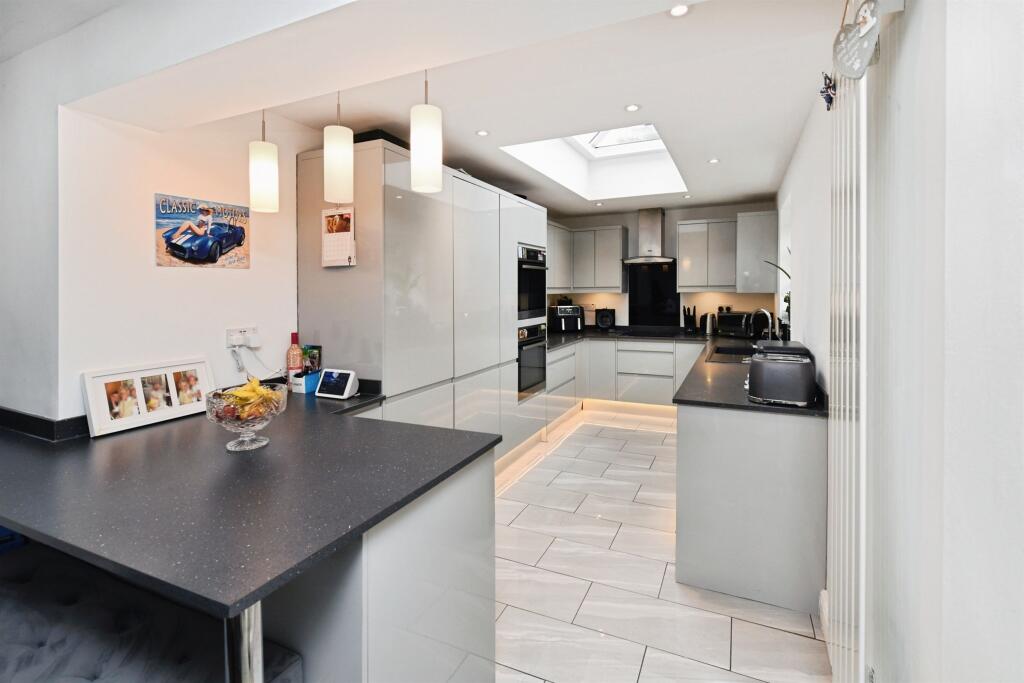 Belvedere Close, Danbury, Chelmsford - View 6