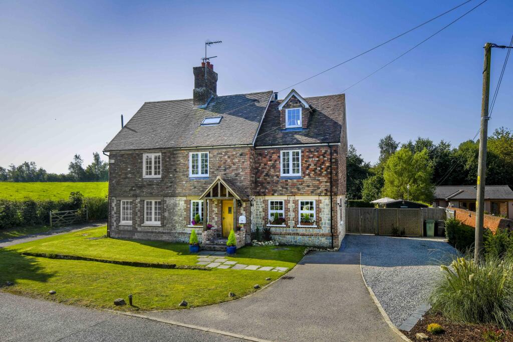 Main image of property: Lenham Heath Road, Lenham Heath