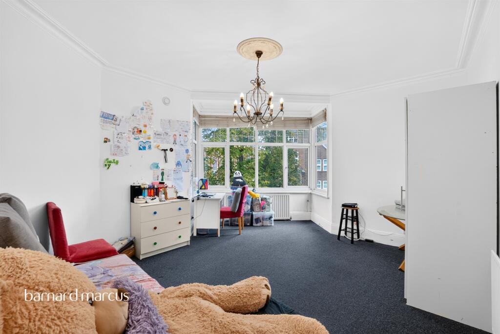 Apartment in London - View 5