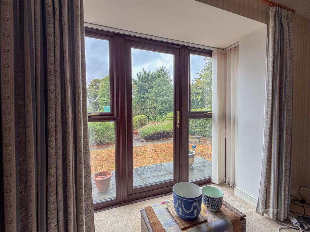 Apartment in Northampton - View 5