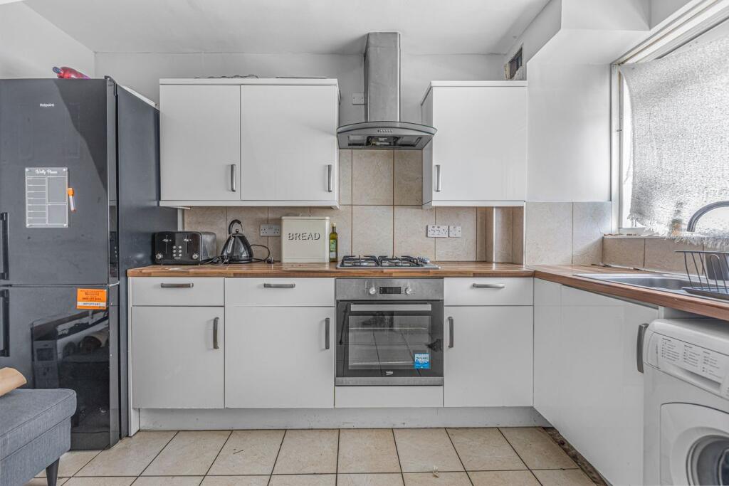Apartment in London - View 3
