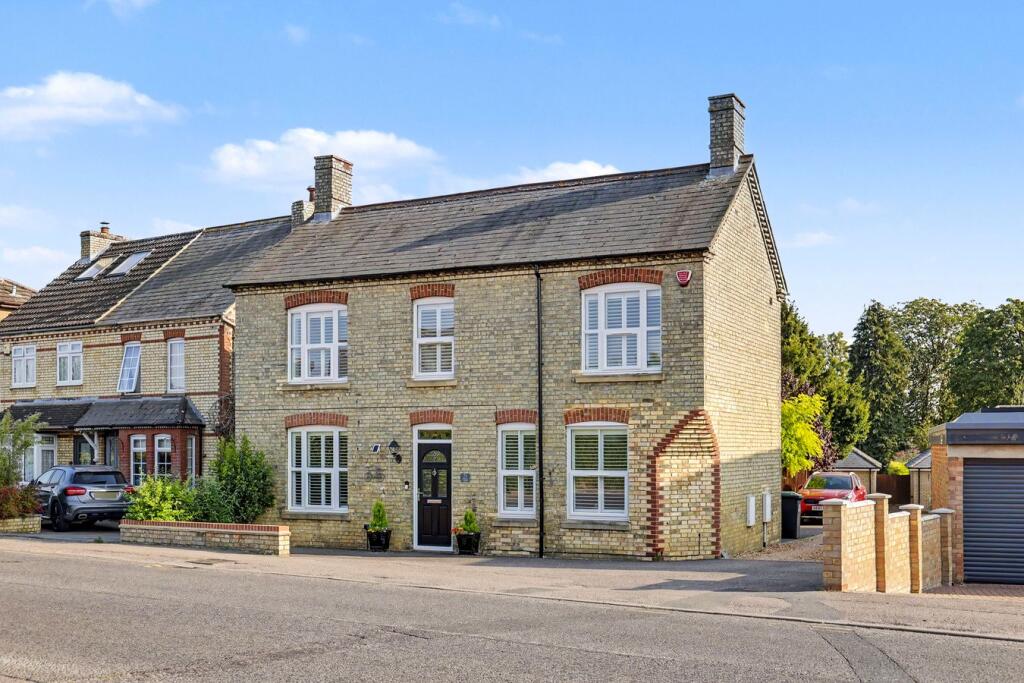 Main image of property: Arlesey Road, Stotfold, Hitchin, SG5