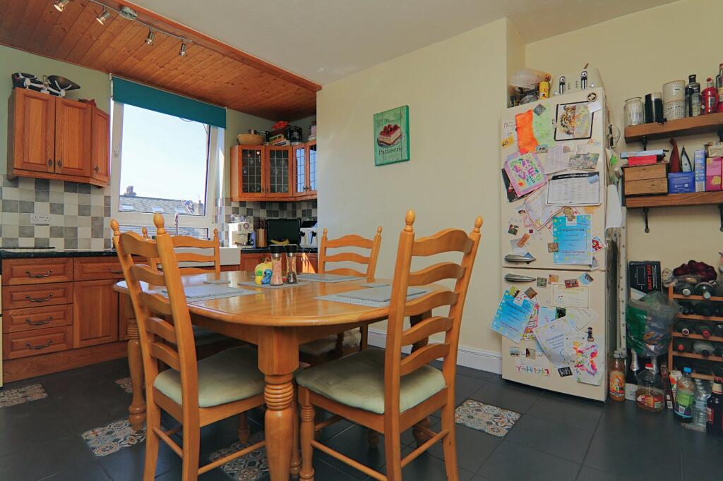 House in Bradford, West Yorkshire - View 4