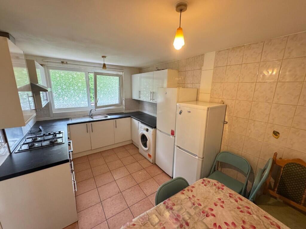 Main image of property: Sandalwood Close, London, E1