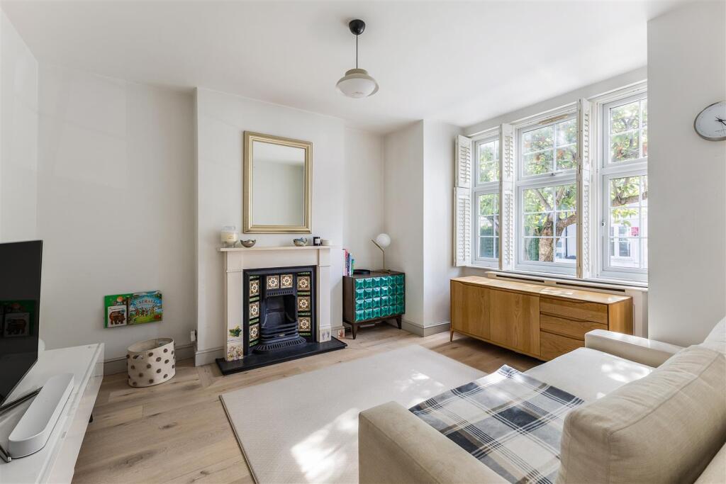 Apartment in London - View 2