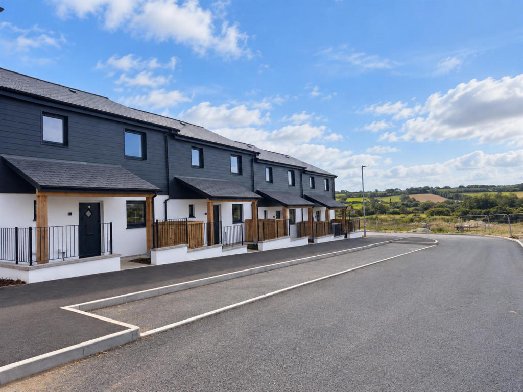 Main image of property: Hedhas Dowr, Newquay