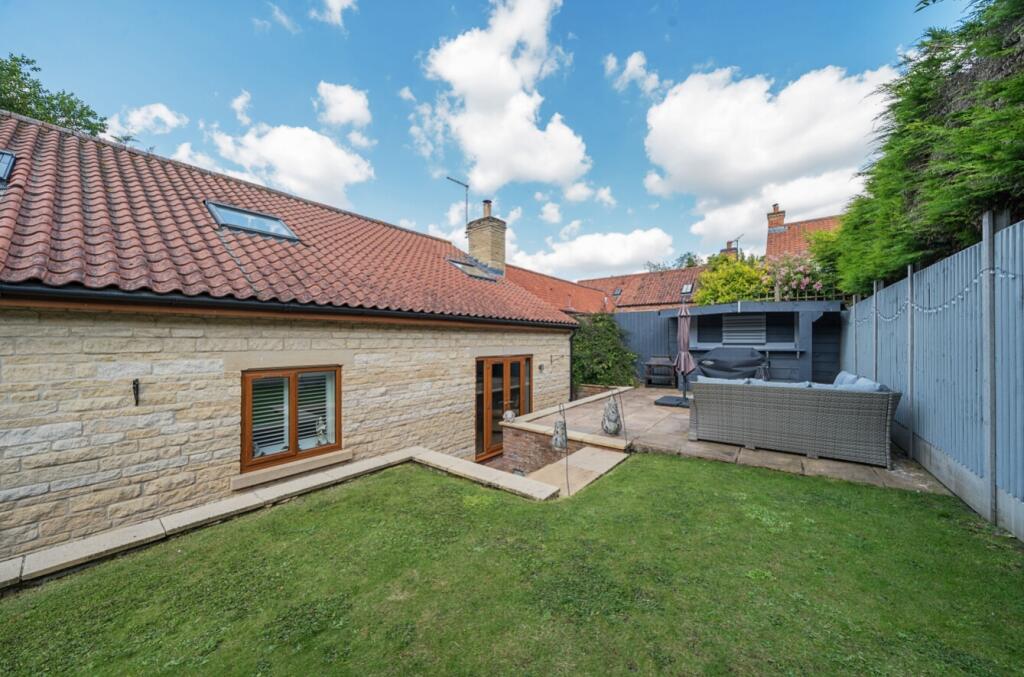 House in South Kesteven, Colsterworth - View 4