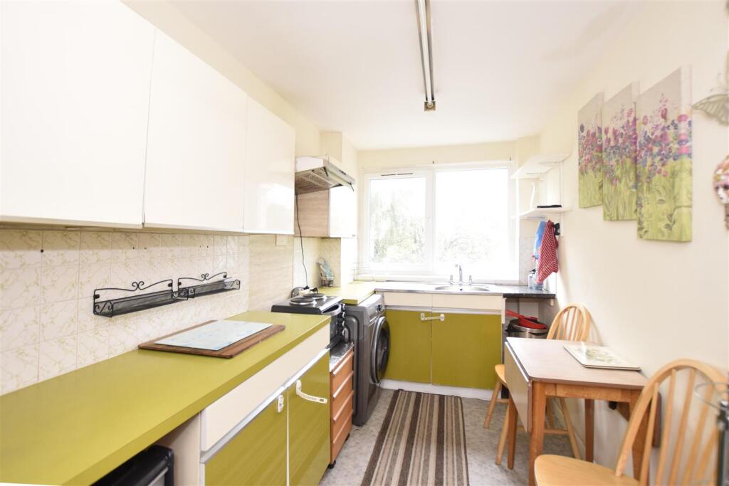 Apartment in London - View 4