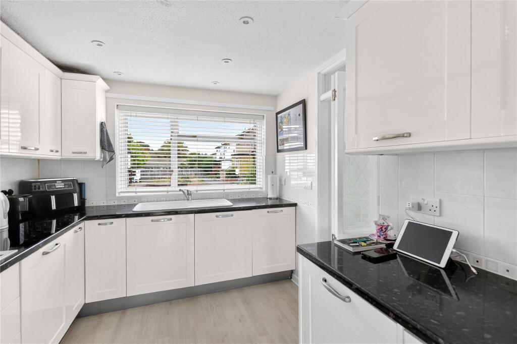 House in Bracknell - View 3