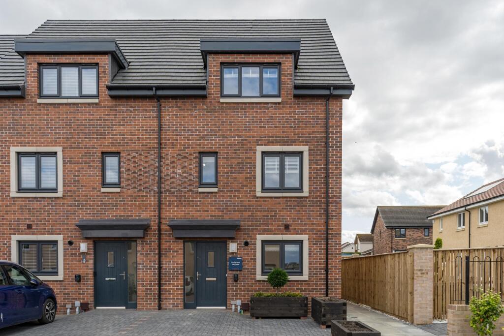 Main image of property: Millcraig Terrace, Winchburgh, 
EH52 6GL