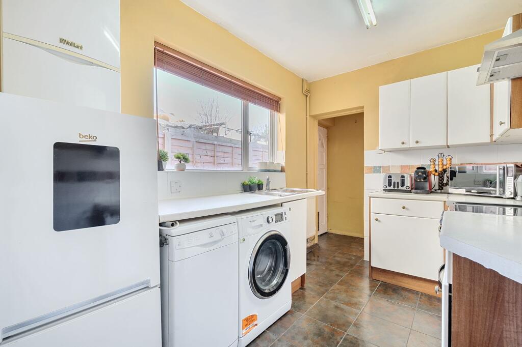 Stopford Road, Gillingham, Kent. ME7 - View 4