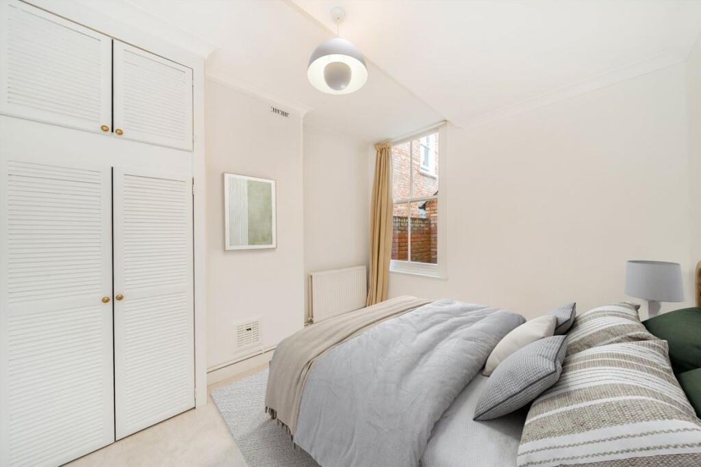 Apartment in London, Sands End, Fulham - More