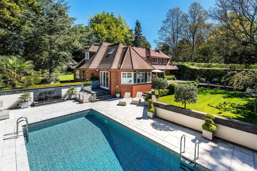 Main image of property: THE WARREN, ASHTEAD, KT21
