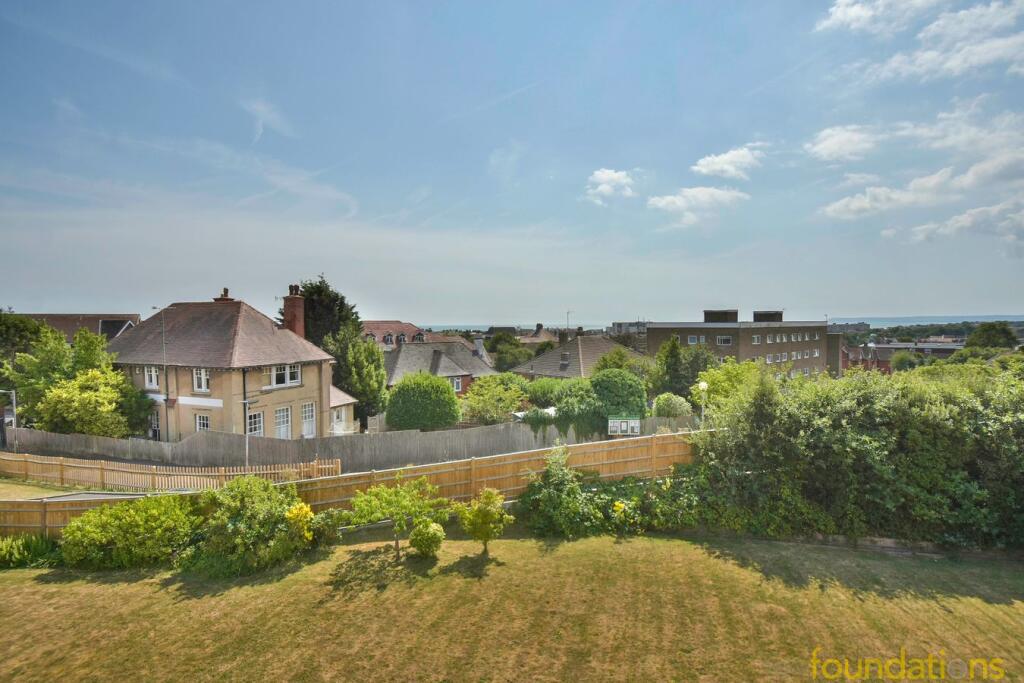 Buckhurst Road, Bexhill-on-Sea, TN40 photo 4