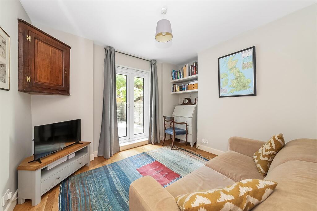 Apartment in London, Cossall Estate, Peckham - View 2