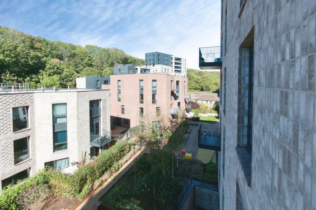 Apartment in Brighton - View 5