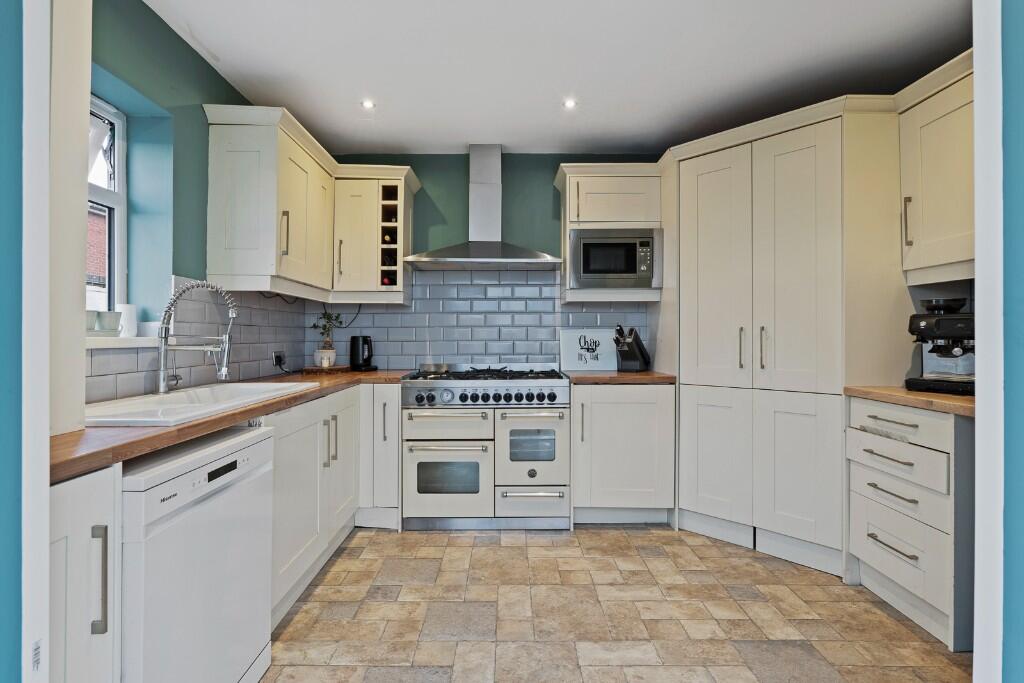Hamble Lane, Bursledon, Hampshire, SO31 photo 4