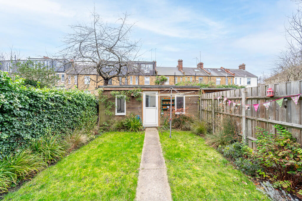 House in London - View 5