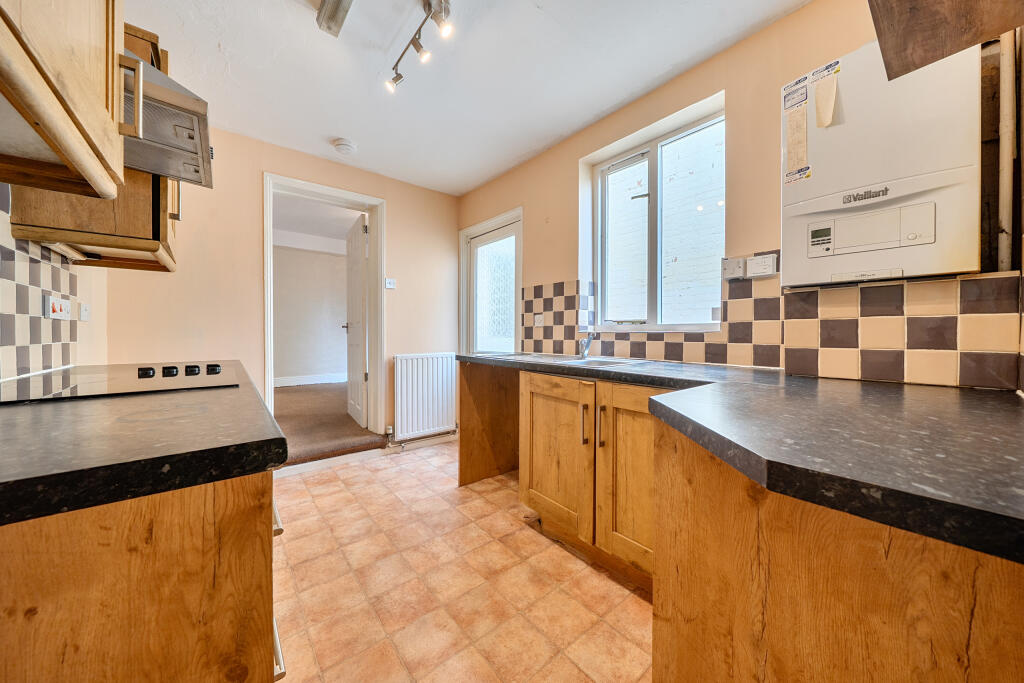 House in Taunton - View 5