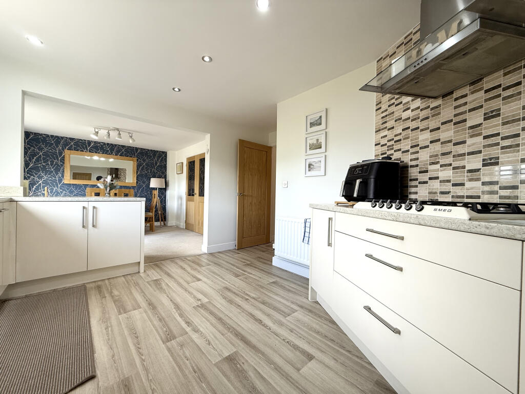 Llys Y Coed, Cwmbach, Aberdare, Rhondda Cynon Taf - More