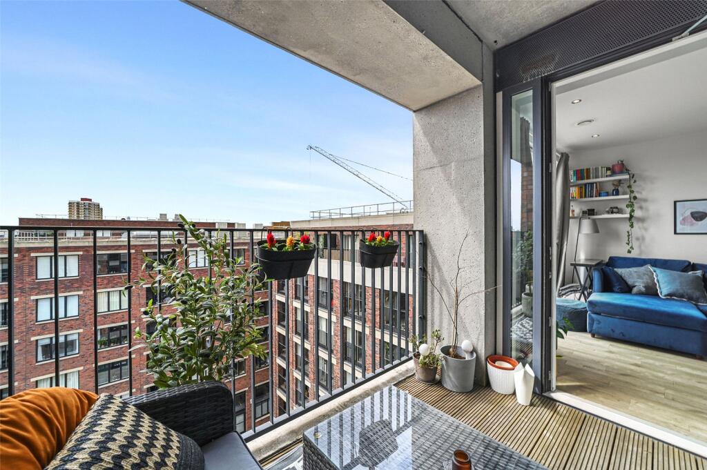 Apartment in London - View 5
