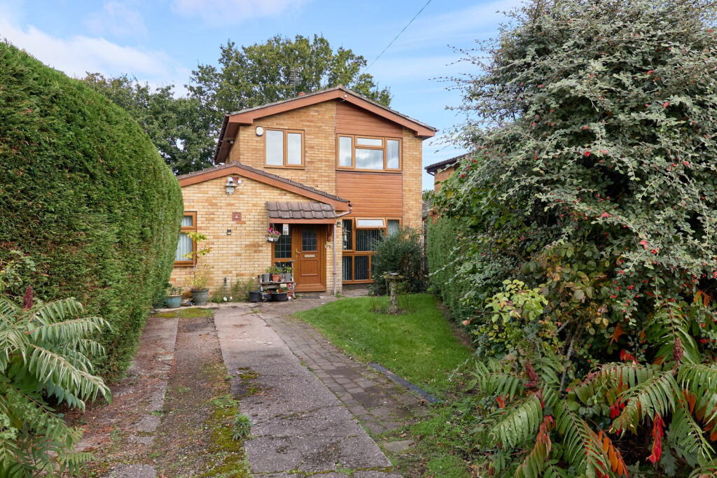 3-bed detached on Browmere Drive, Croft, £350,000