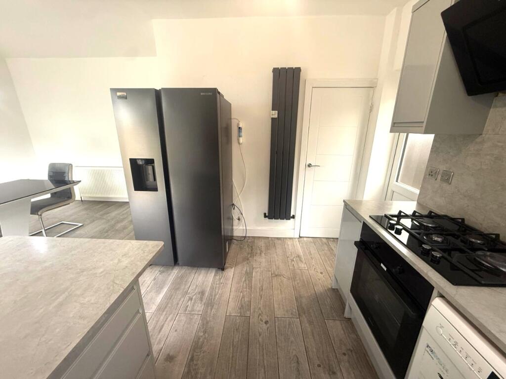 House in Harrow - View 5