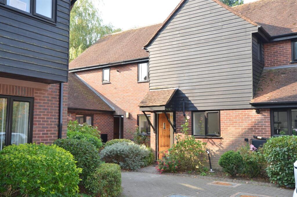 Main image of property: Westmead, The Hart, Farnham, GU9 7HF