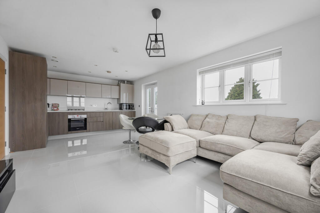 Main image of property: Fairfield Place, Wokingham , RG40
