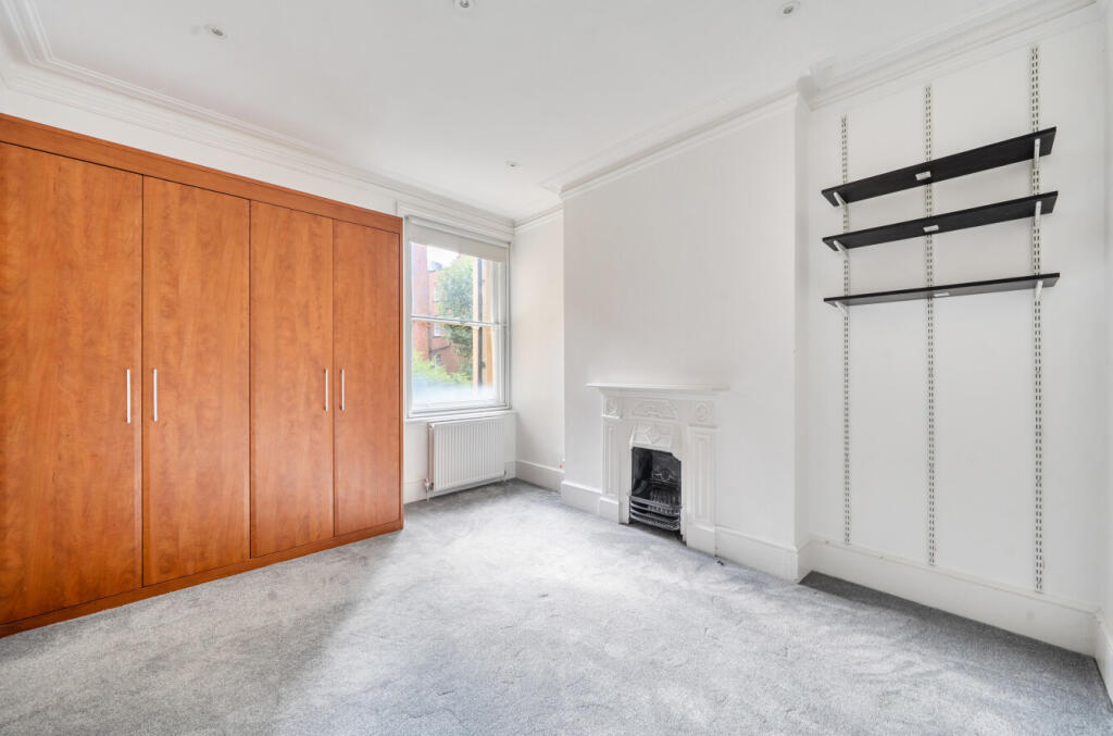 Apartment in London - View 5