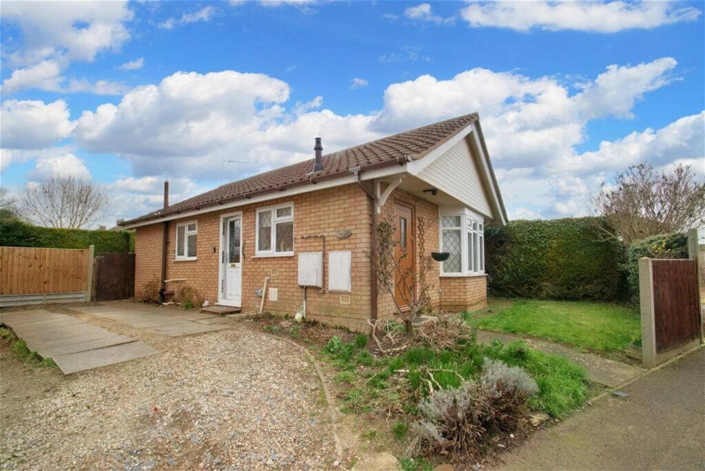 Main image of property: Oak Tree Road, Ampthill, MK45