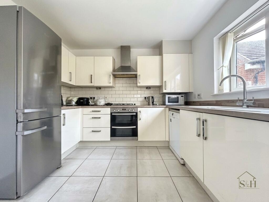House in Tonbridge - More