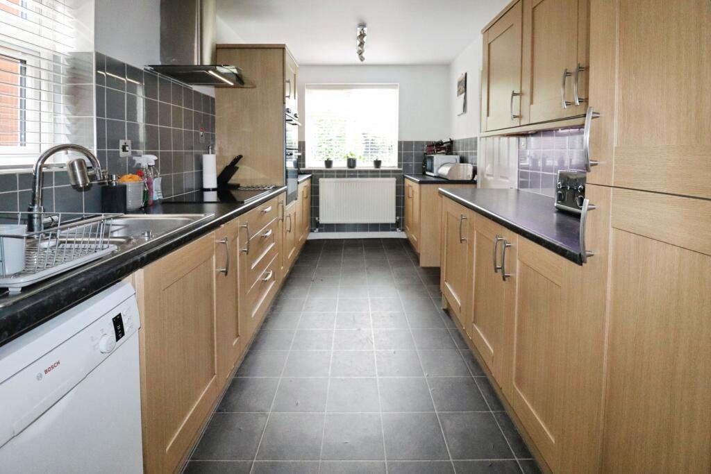 Pallett Drive, Nuneaton, CV11 photo 3