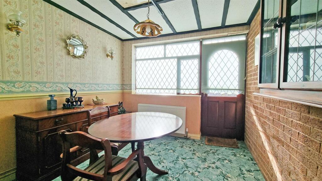 Kenway, Hollywood photo 4