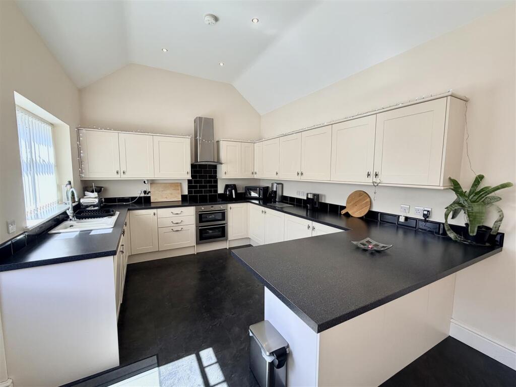 House in York - View 2