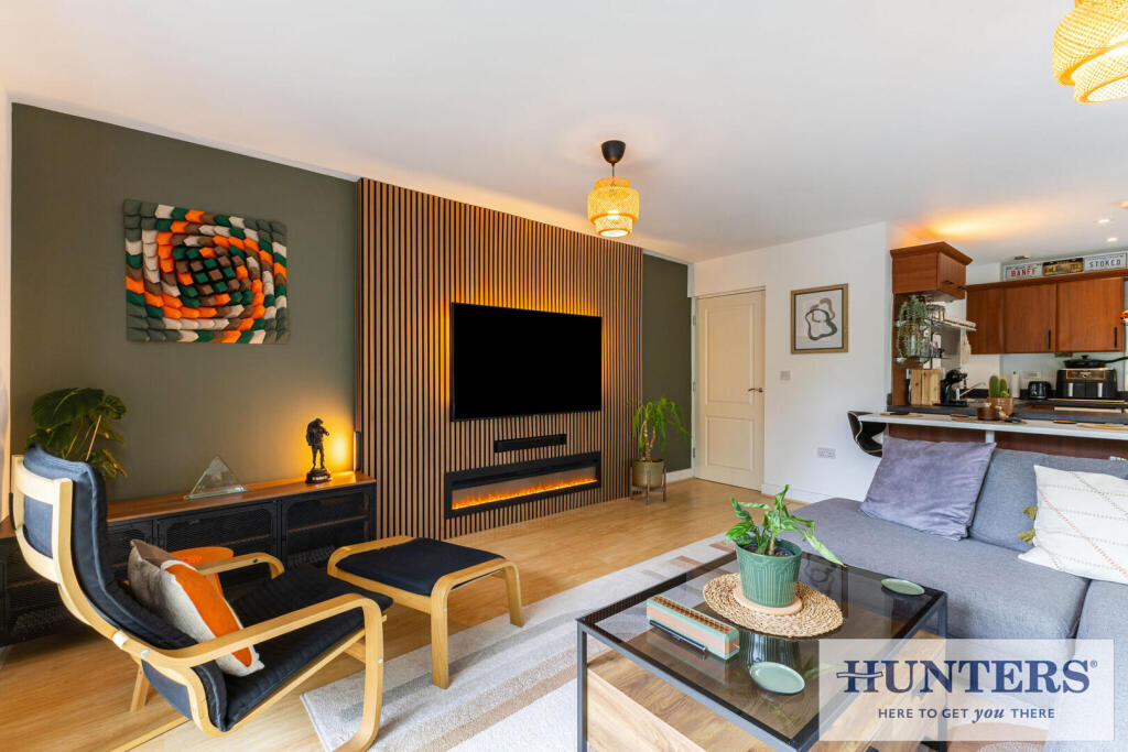 Apartment in Leeds, Horsforth Woodside, Horsforth - View 4
