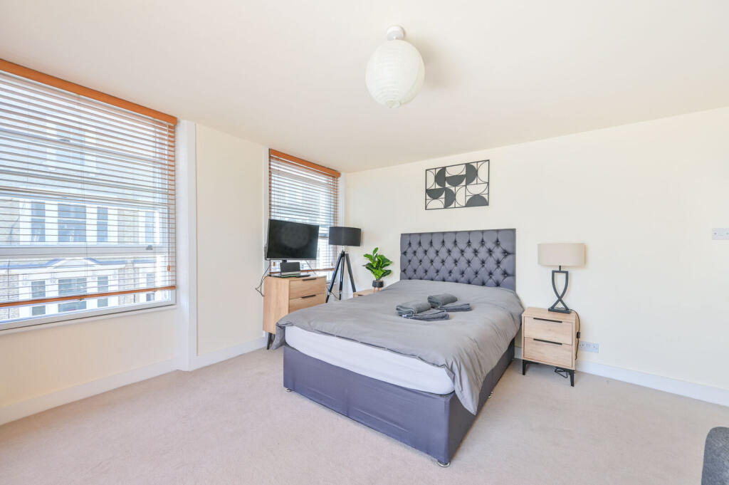 Apartment in London, Earl's Court - View 4