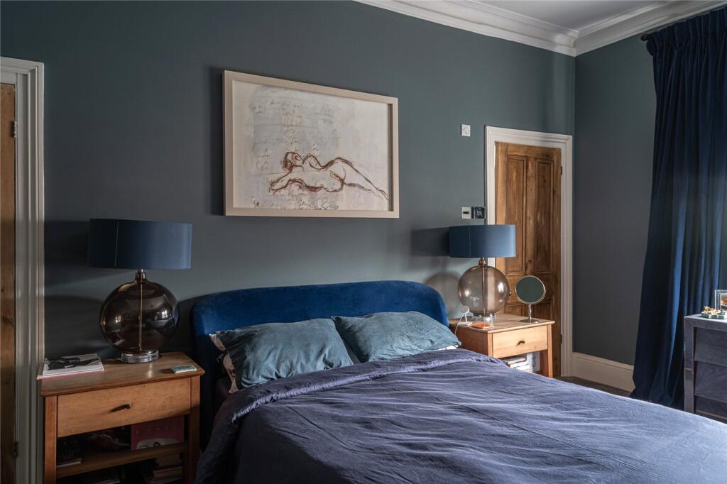 House in London - View 5