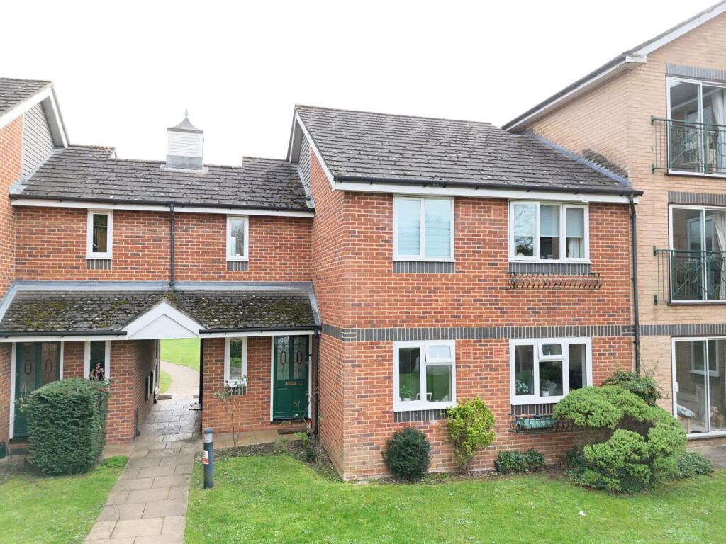 Main image of property: Hedingham Mews, Maidenhead, SL6