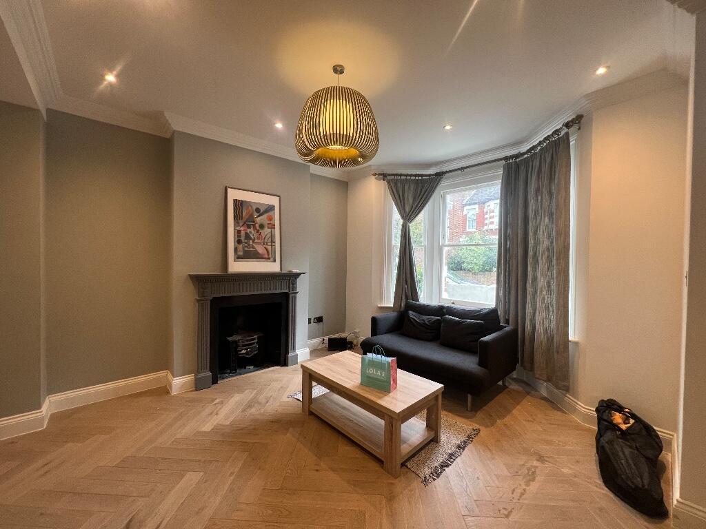 4 bedroom terraced house for rent
