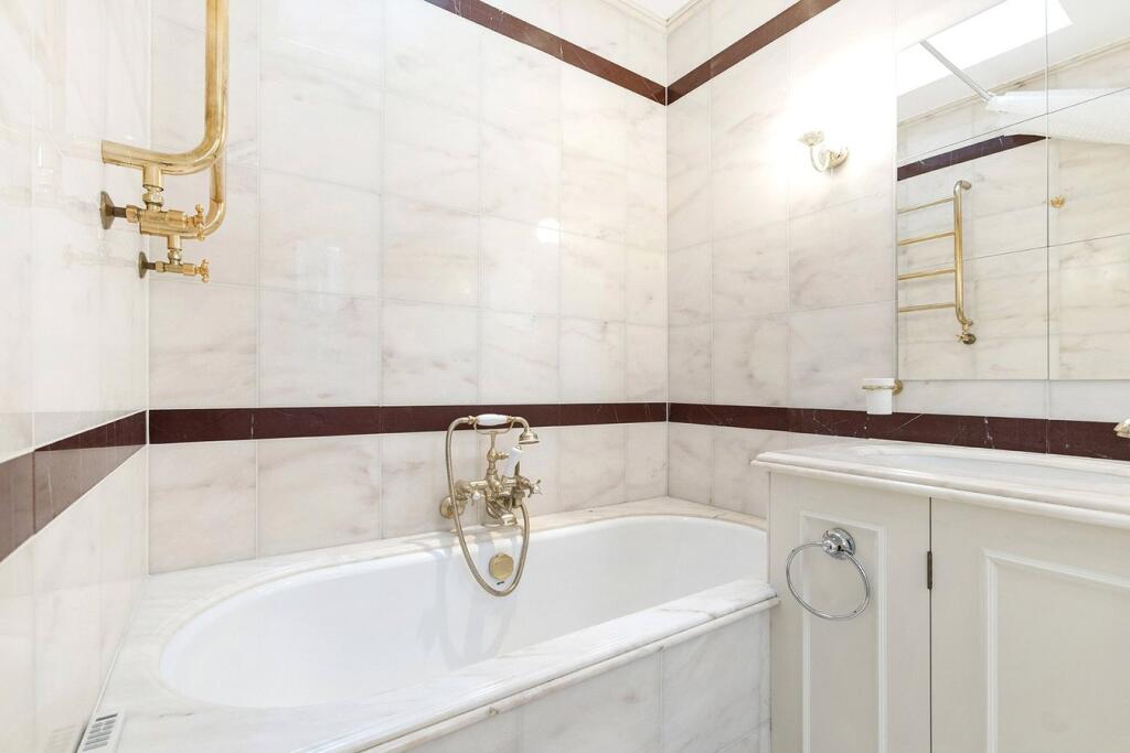 3 bedroom town house for rent