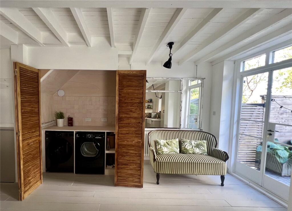 House in Bromley - View 3