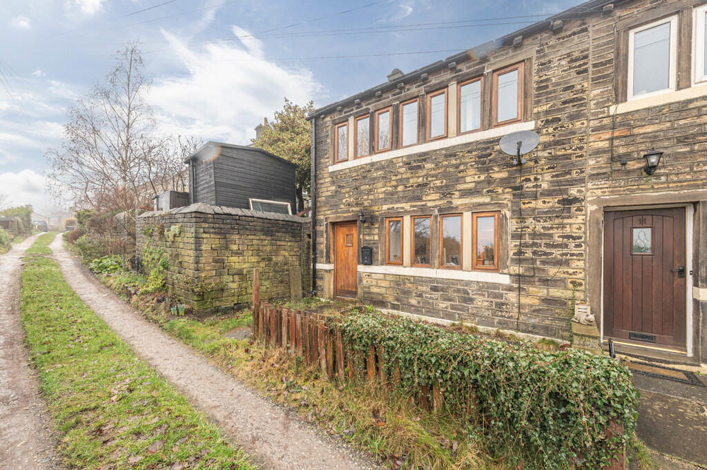 Main image of property: Scar Top, Golcar