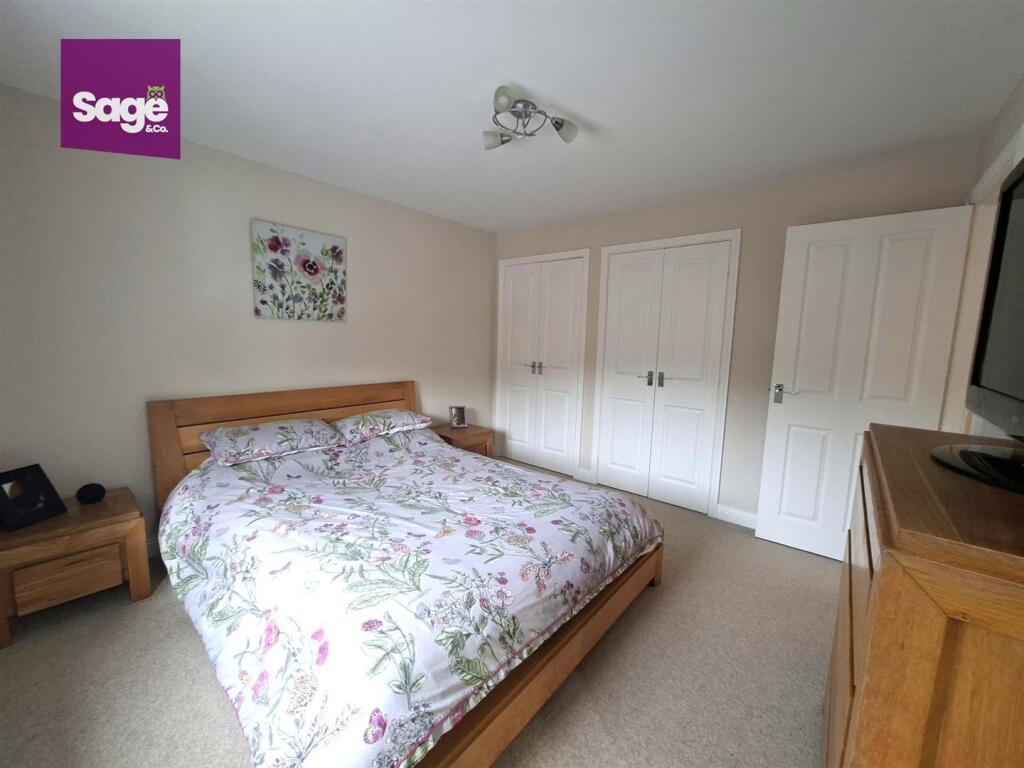 House in Newport - View 5