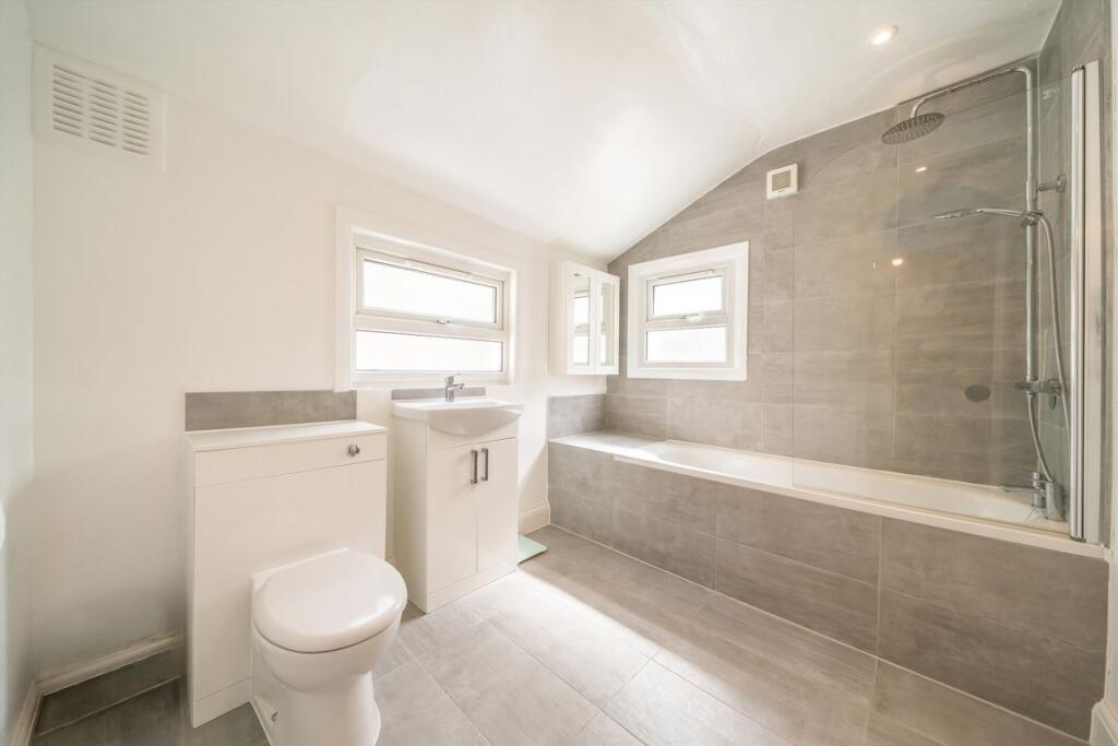Apartment in London - More