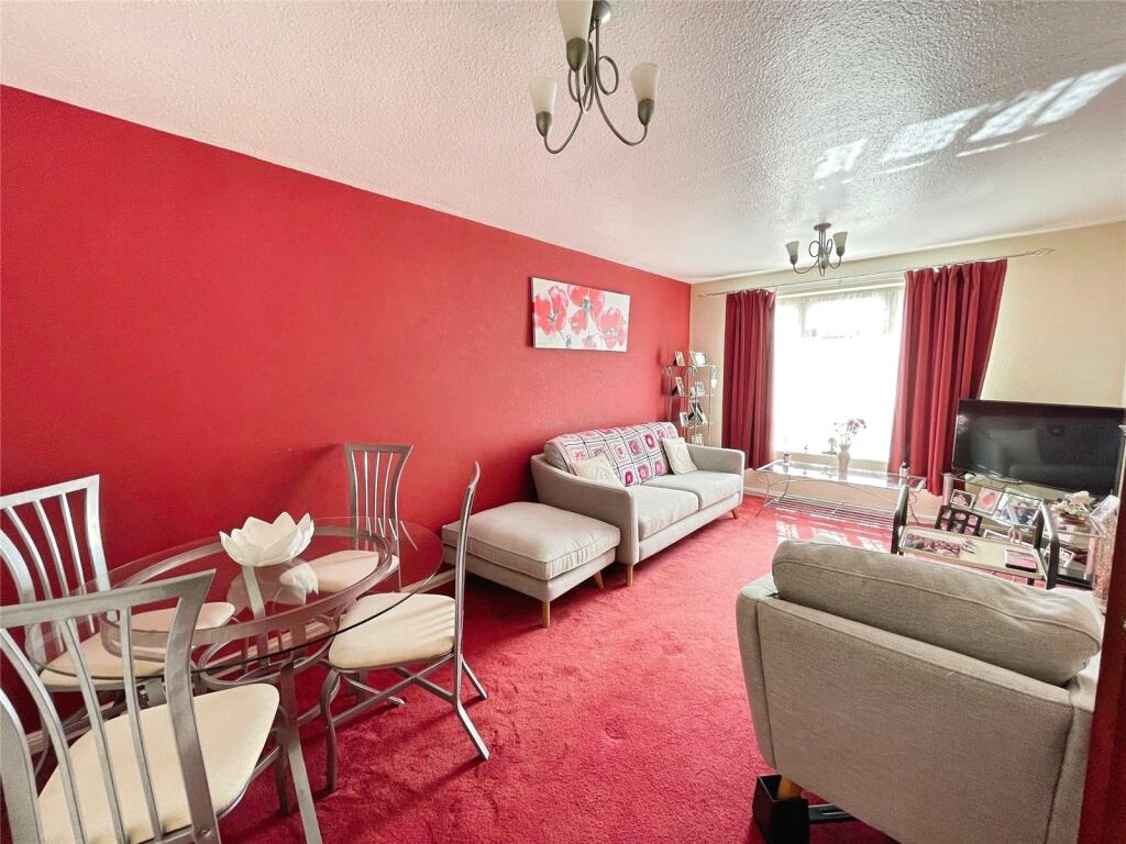 Apartment in Warwick, St John's, Kenilworth - View 4